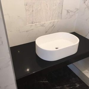 Столешница в ванную комнату из искусственного акрилового камня HI-MACS LG G010 Black Pearl